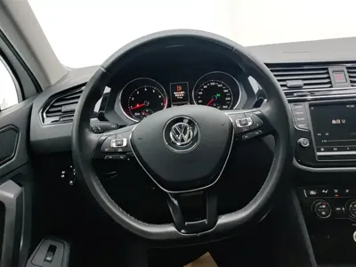 Volkswagen Tiguan L 2017, 66200 км, за 10856.18 USD - фото 15