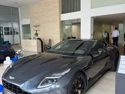 Aston Martin DB12 · 0 год