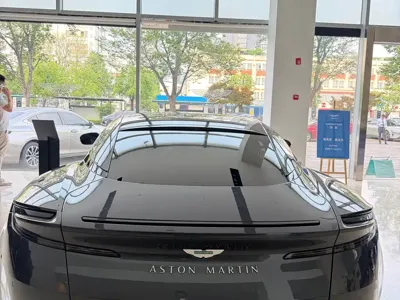 Aston Martin DB12 0, 100 км, за 370504.88 USD
