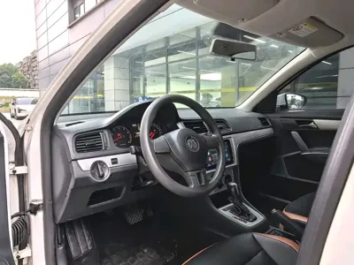 Volkswagen Lavida 2013, 120000 км, за 2917.38 USD - фото 8