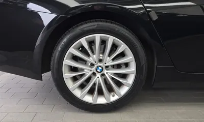 BMW 5-Series 2022, 65944 км, за 28534.22 USD
