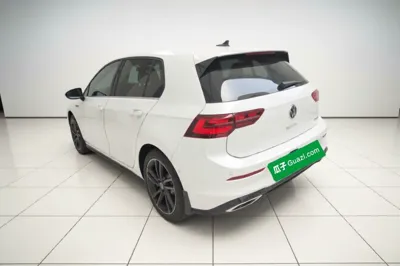 Volkswagen Golf 2021, 41600 км, за 18563 USD