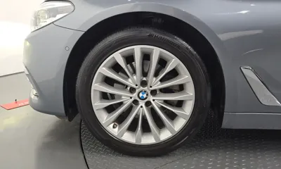 BMW 5-Series 2019, 120582 км, за 14000.12 USD