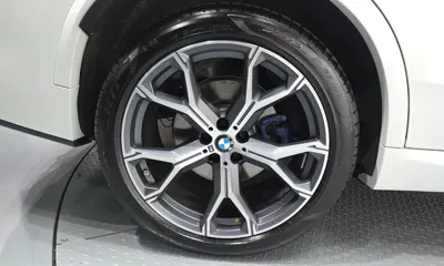 BMW X5 2025, 5766 км, за 86451.36 USD