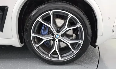 BMW X5 2025, 5766 км, за 86451.36 USD - фото 21
