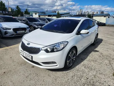 Kia K3 · 2015 год