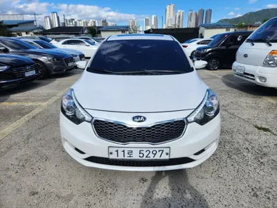 Kia K3 2015, 131840 км, за 3610.35 USD