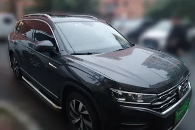 Volkswagen Tayron 2021, 100600 км, за 12253 USD