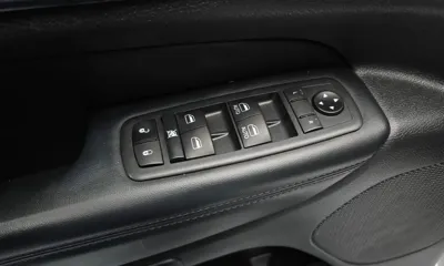 Jeep Cherokee 2020, 50484 км, за 14264.95 USD - фото 17