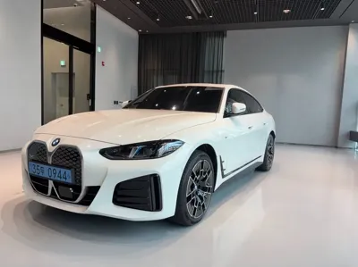 BMW i4 2026, 842 км, за 32879.45 USD