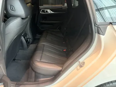 BMW i4 2026, 842 км, за 32879.45 USD - фото 16
