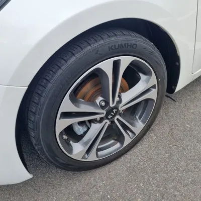 Kia K3 2013, 215227 км, за 2345.28 USD