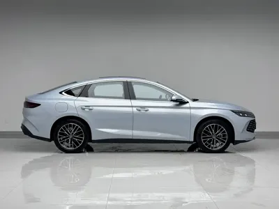 BYD Qin L 2024, 8000 км, за 12771.97 USD