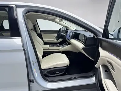 BYD Qin L 2024, 8000 км, за 12771.97 USD - фото 15