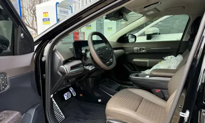 Kia EV4 2026, 2000 км, за 17861.36 USD - фото 7