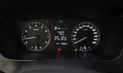 Hyundai Sonata 2017, 61207 км, за 8458.68 USD - фото 8