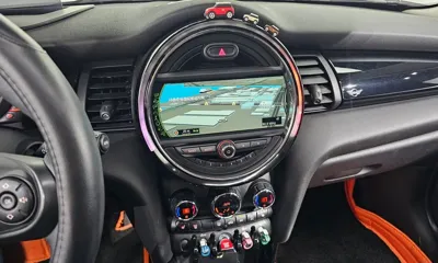 MINI Cooper 2018, 53449 км, за 8861.76 USD - фото 14