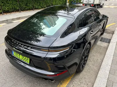 Porsche Panamera 2025, 9000 км, за 92267.3 USD