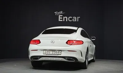 Mercedes-Benz C-Class 2017, 105984 км, за 12487.61 USD