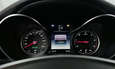 Mercedes-Benz C-Class 2017, 105984 км, за 12487.61 USD - фото 8