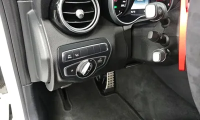 Mercedes-Benz C-Class 2017, 105984 км, за 12487.61 USD - фото 19