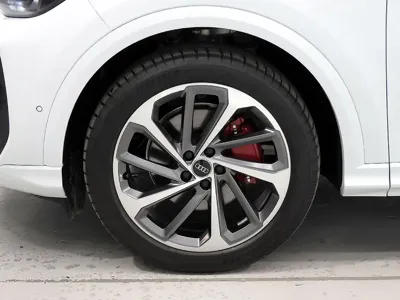 Audi Q5 2025, 15 км, за 60499.66 USD