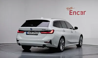 BMW 3-Series 2021, 47187 км, за 18827.37 USD