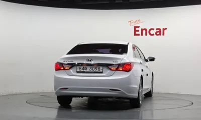 Hyundai Sonata 2010, 37044 км, за 3106.82 USD