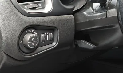 Jeep Renegade 2020, 57892 км, за 10699.75 USD - фото 18