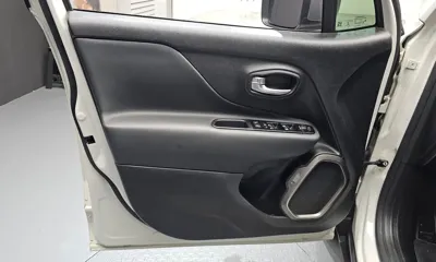 Jeep Renegade 2020, 57892 км, за 10699.75 USD - фото 24