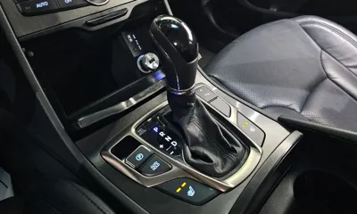 Hyundai Grandeur 2015, 171592 км, за 4495.12 USD - фото 9