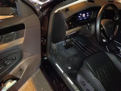 Volkswagen Passat 2019, 60700 км, за 13529 USD - фото 17
