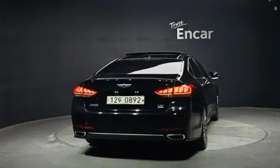 Hyundai Genesis 2016, 120610 км, за 9637.3 USD