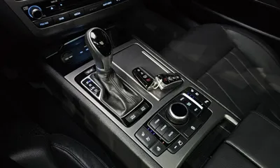 Hyundai Genesis 2016, 120610 км, за 9637.3 USD - фото 9