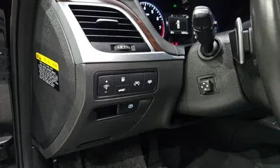 Hyundai Genesis 2016, 120610 км, за 9637.3 USD - фото 18