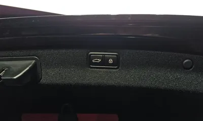 Hyundai Genesis 2016, 120610 км, за 9637.3 USD - фото 27