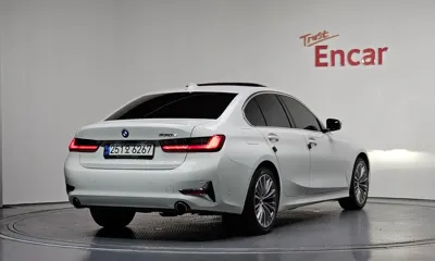 BMW 3-Series 2021, 117184 км, за 16541.95 USD