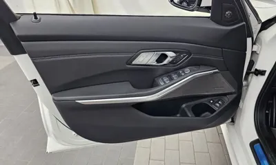 BMW 3-Series 2021, 117184 км, за 16541.95 USD - фото 24