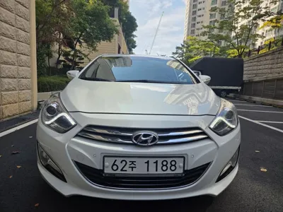Hyundai i40 2014, 193336 км, за 2620.86 USD