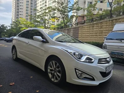 Hyundai i40 2014, 193336 км, за 2620.86 USD