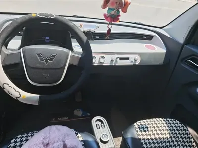 Wuling MINIEV