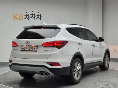 Hyundai Santafe 2016, 133344 км, за 7333.99 USD