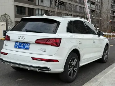 Audi Q5L 2019, 90000 км, за 16649.71 USD