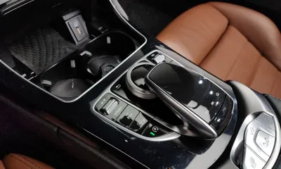 Mercedes-Benz C-Class 2020, 89354 км, за 17651.31 USD - фото 32