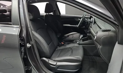 Kia K3 2019, 40988 км, за 8986.13 USD - фото 26