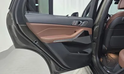 BMW X5 2025, 45023 км, за 68924.77 USD - фото 25