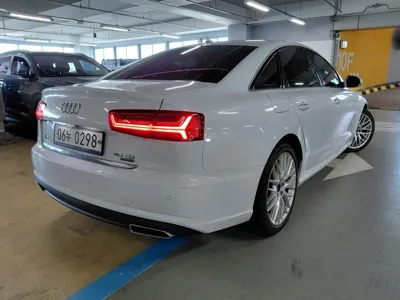 Audi A6 2016, 104400 км, за 8395.03 USD