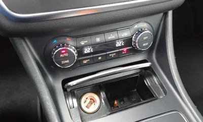 Mercedes-Benz CLA-Class 2018, 74249 км, за 10496.26 USD - фото 18