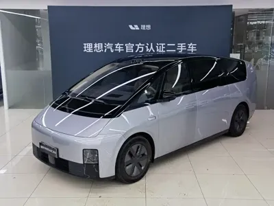 Li Auto Li MEGA · 2026 год
