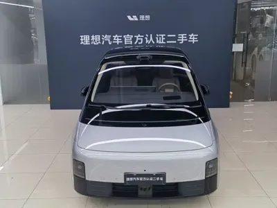 Li Auto Li MEGA 2026, 7700 км, за 72953.26 USD